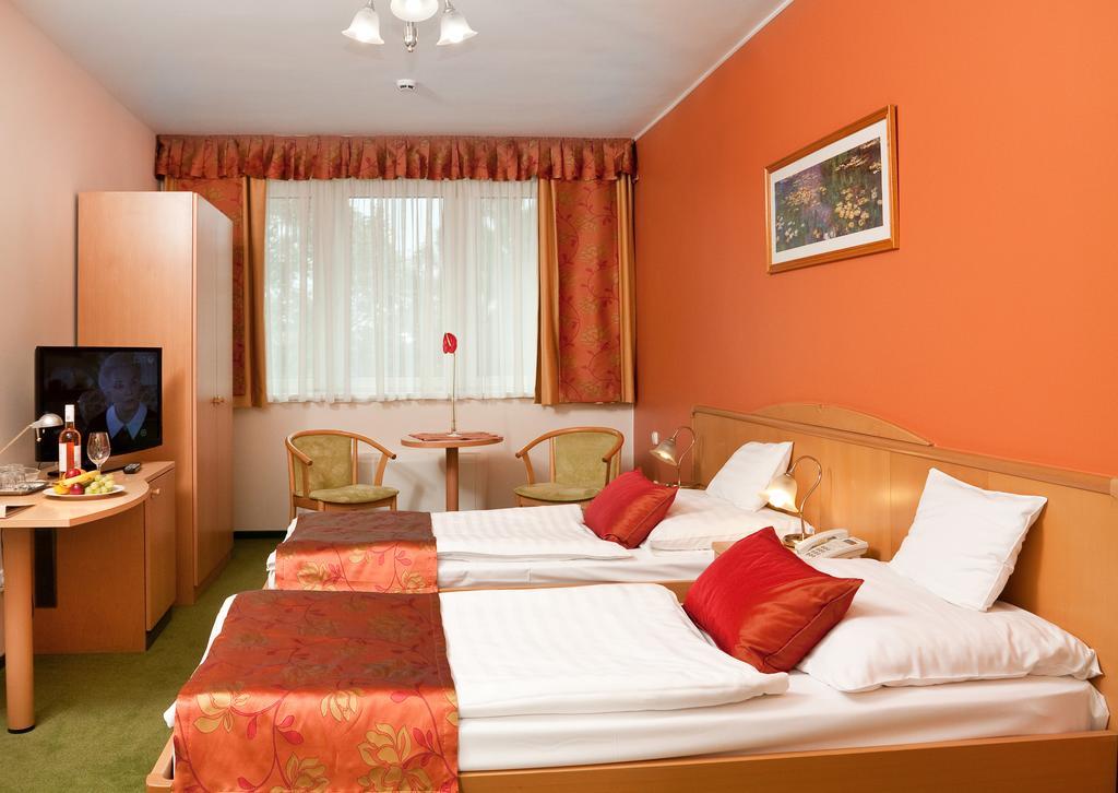 Hotel Kalvaria ジュール 部屋 写真