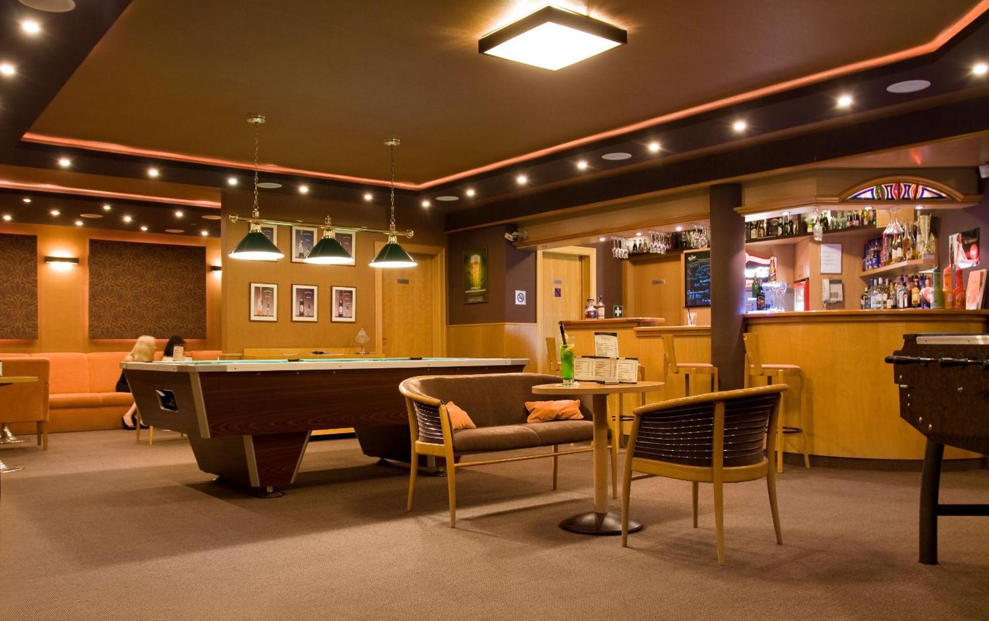 Hotel Kalvaria ジュール エクステリア 写真