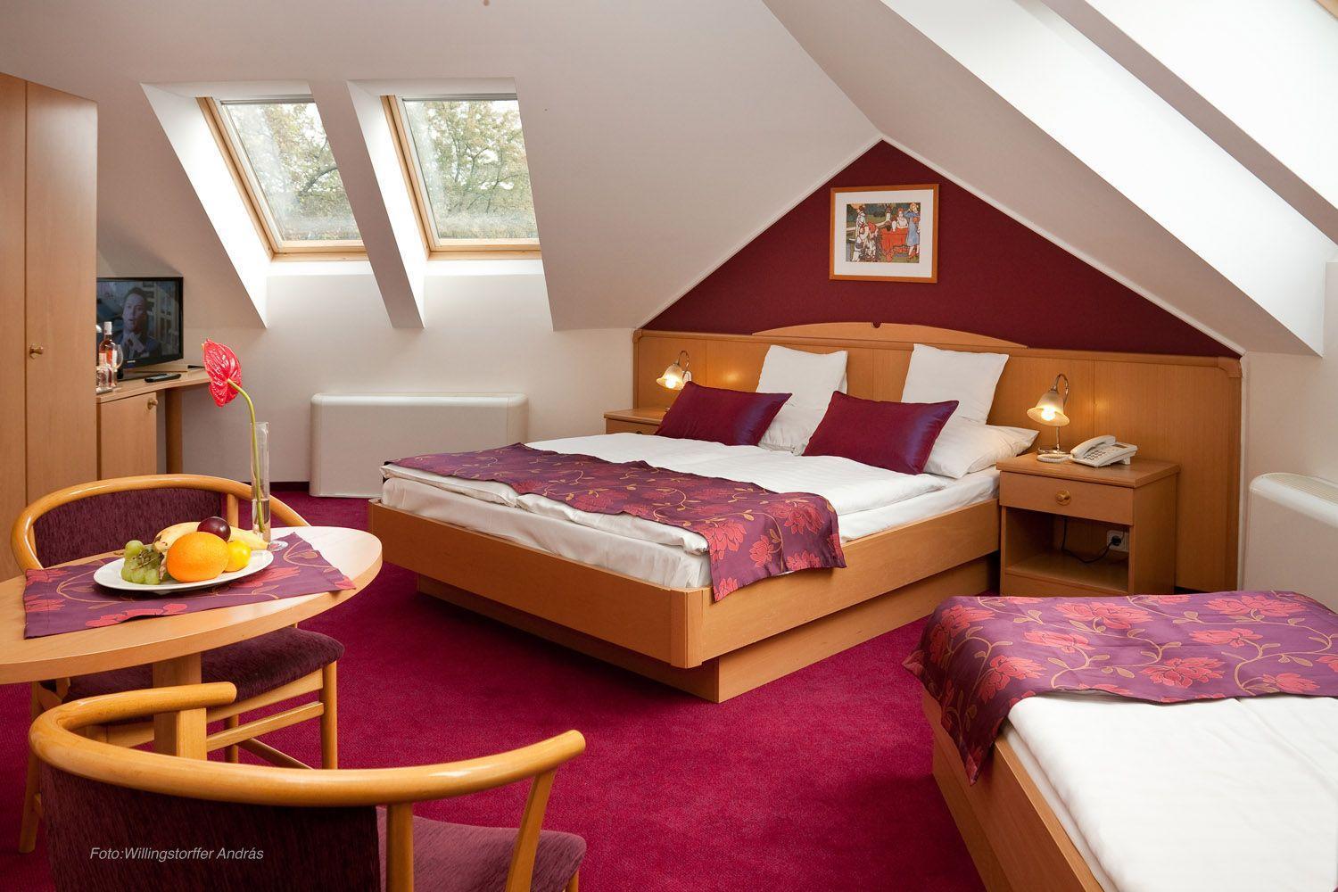 Hotel Kalvaria ジュール エクステリア 写真