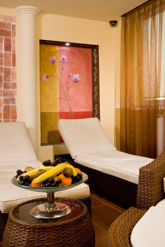Hotel Kalvaria ジュール エクステリア 写真